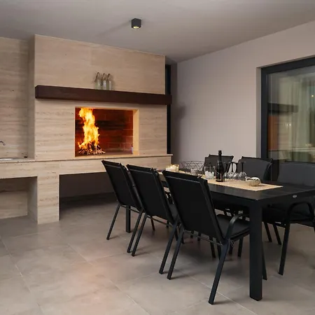 Mareta Zadarvillas *