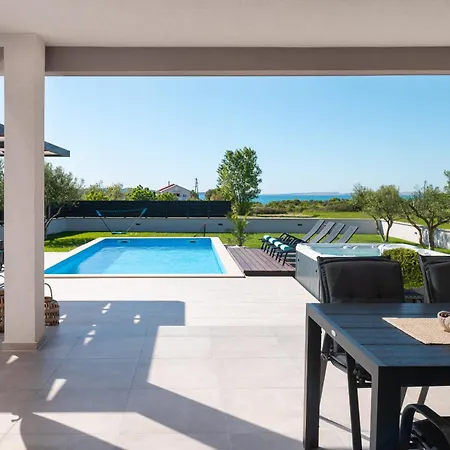 Mareta Zadarvillas * Ljubač